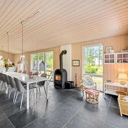 Trena - 1-2km To The Fjord By Interhome Vakantiehuis